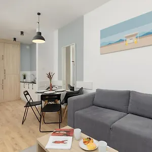 https://wola-pet-friendly-apartment-sawiska-by-renters.warsawhotelspoland.com